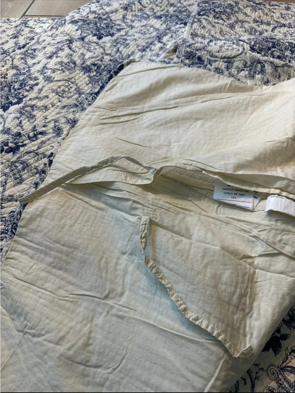 6 VTG Quilted Toile Bouquet Euro Pillow Shams 26
